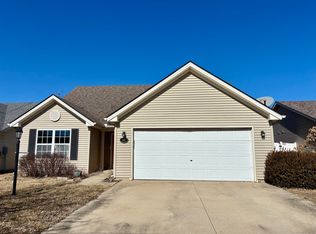 606 Luria Ln, Champaign, IL 61822