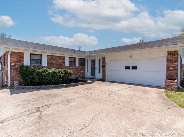 5428 E 24th Pl, Tulsa, OK 74114