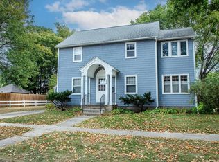 508 4th St NW, Waverly, IA 50677