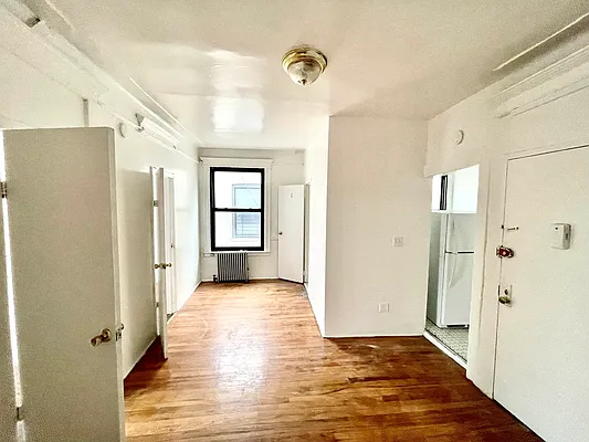 Rented by Pear NYC LLC | media 34