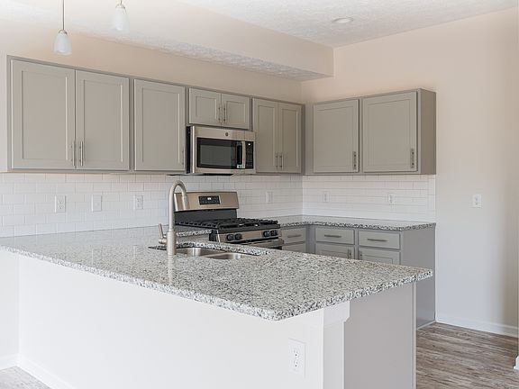 Breakfast bar penninsula