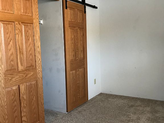 4th image of 6922 Brentwood Dr NE