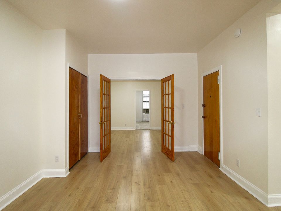 1st image of 408 Vanderbilt Ave Floor 3
