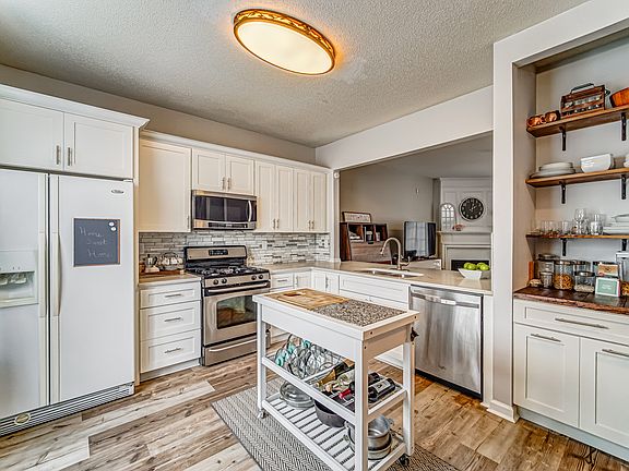 2nd image of 22 Highoak Dr NE #8