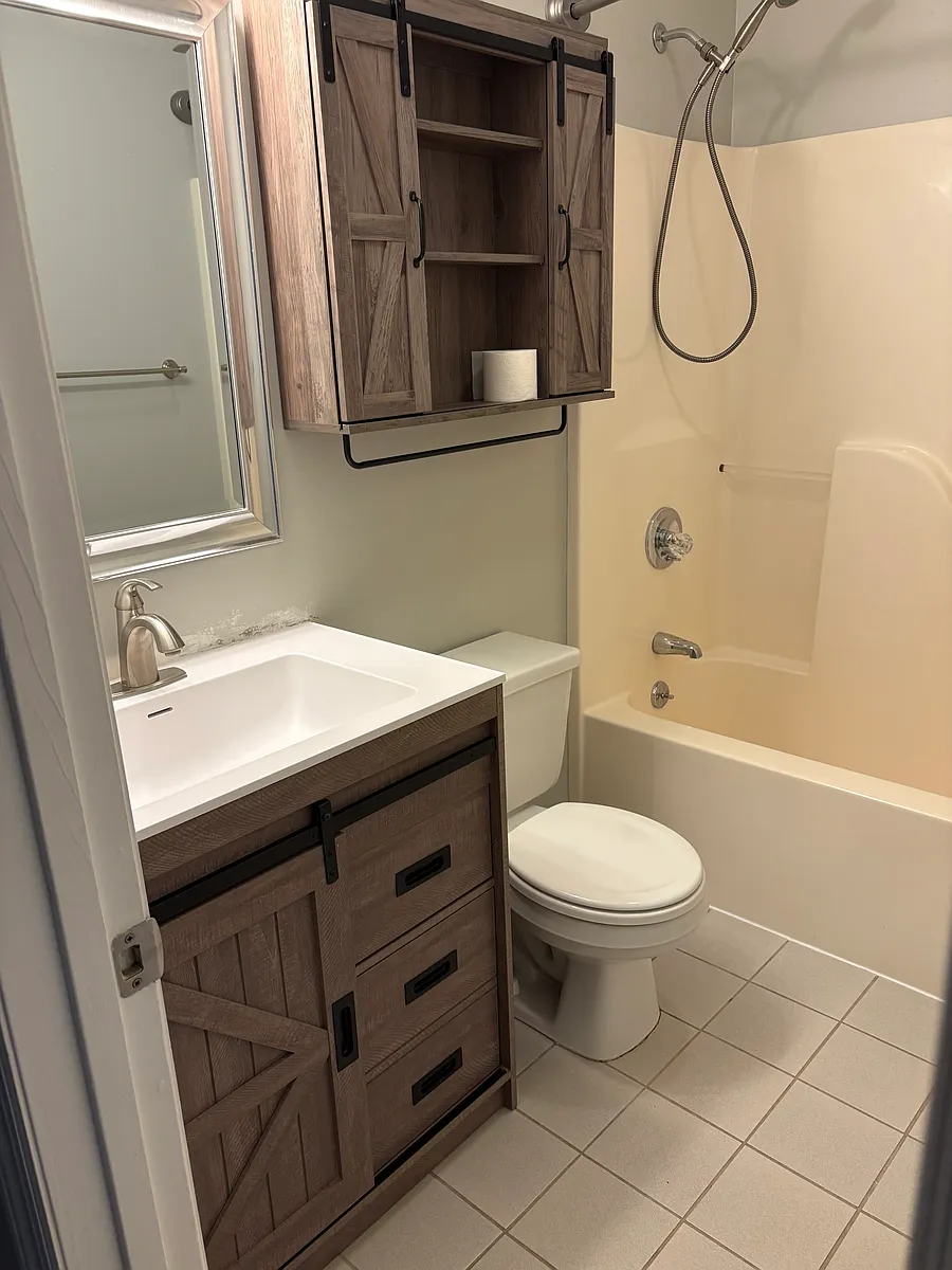 Building Photo - 5626 Tennyson Dr