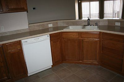 Counter/Breakfast Bar