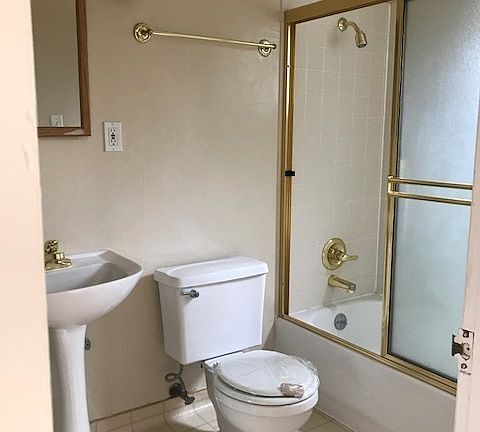 5th image of 1943 Euclid Ave #1-10