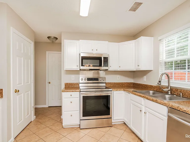 5008 Deerton Rd — Photo 3
