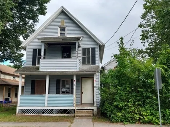 59 G St, Turners Falls, MA 01376