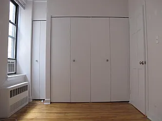 Rented by Metropolis Real Estate of Manhattan