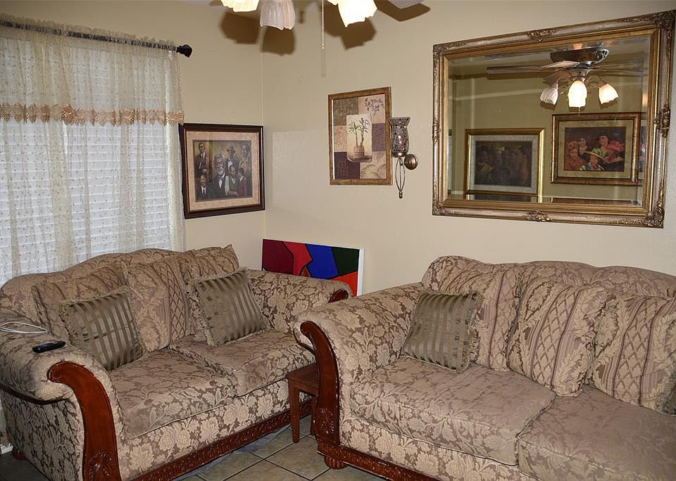 1st image of 15707 Briargate Ct