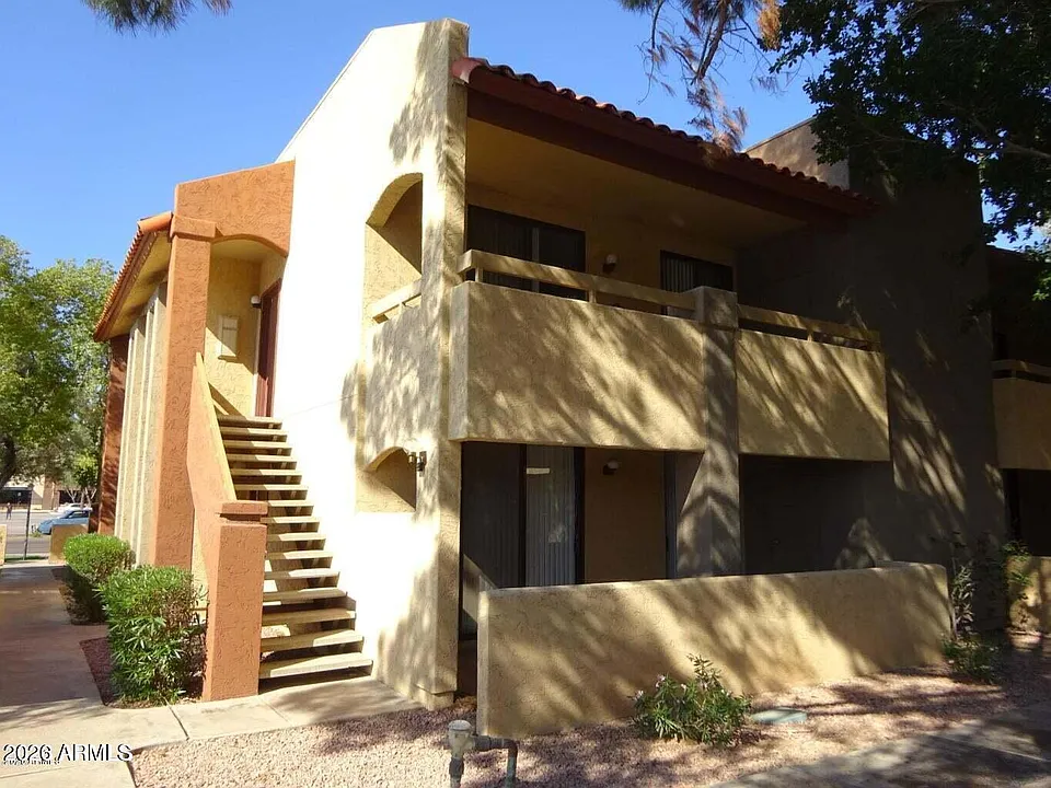 1125 E Broadway Rd #206