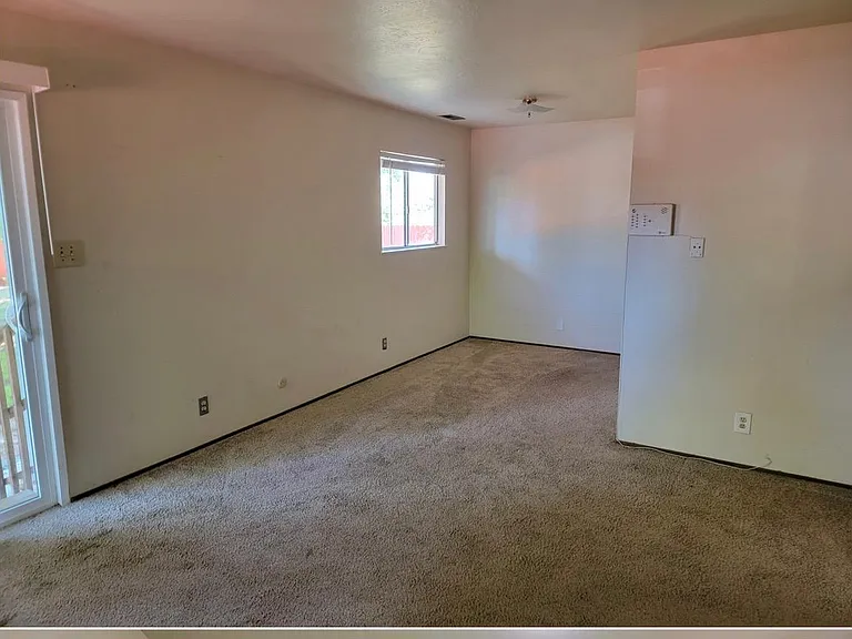 2045 Indiana St — Photo 7