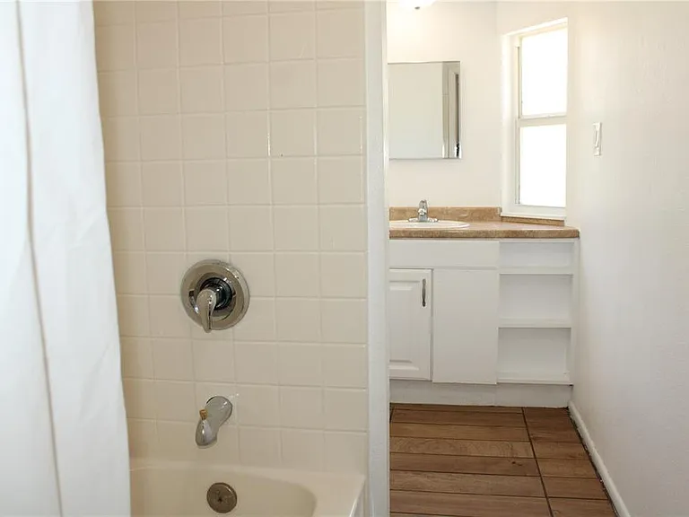 3316 W 26th St — Photo 29
