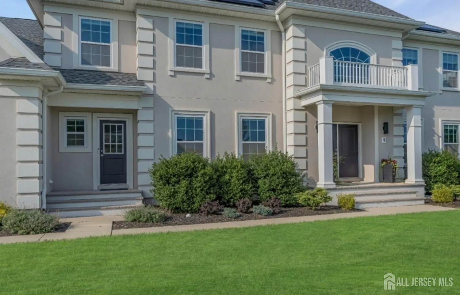 5 bed, 5.5 bath, $8,000 — Photo 2