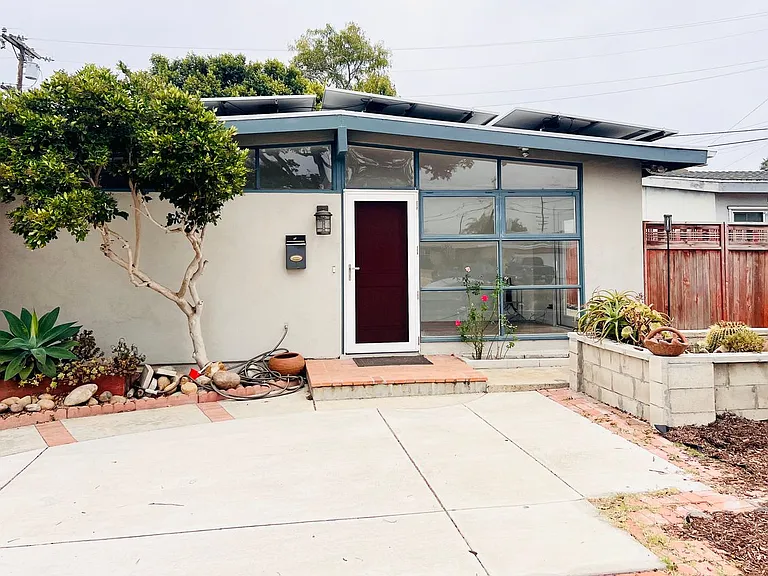 3725 Clairemont Mesa Blvd — Photo 1