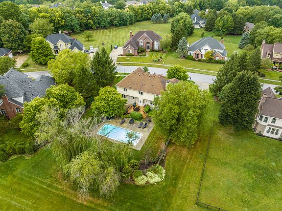 3rd image of 6625 Greenridge Dr