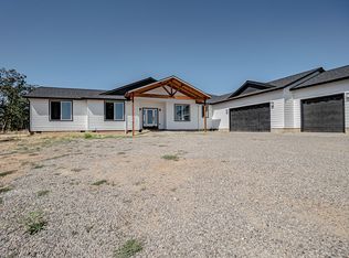 3808 Willow Springs Rd, Central Pt, OR 97502