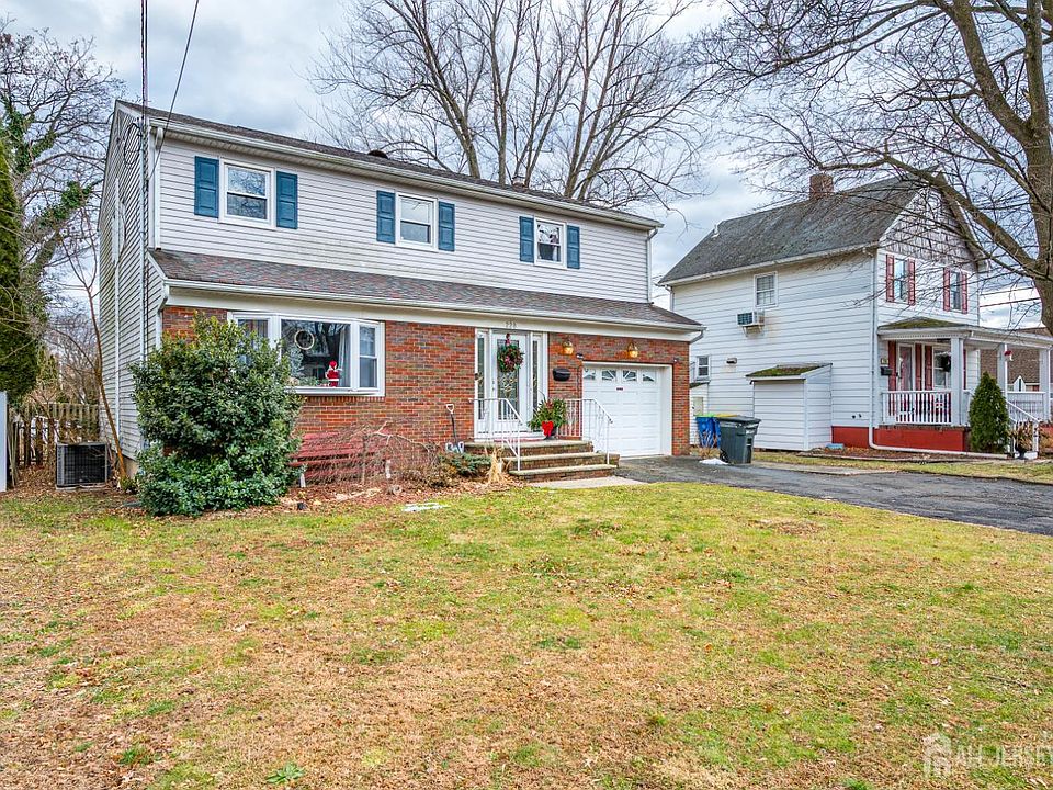 1st image of 228 Oneida Pl