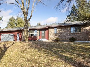 501 Country View Rd, Hudson, WI 54016