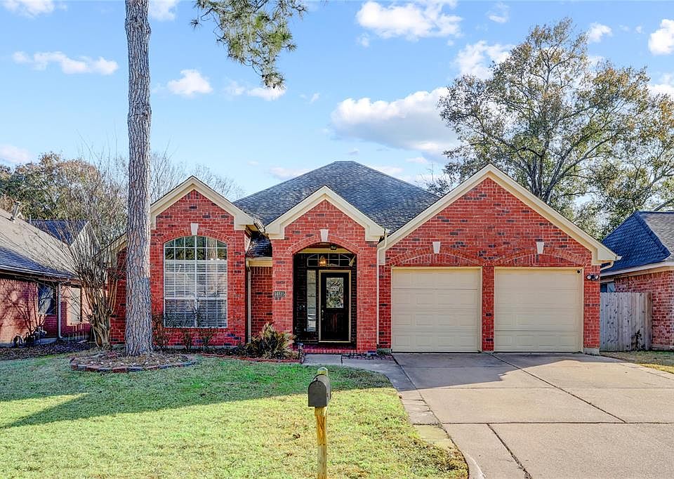 Welcome to 14815 Sparks Valley Drive, a beautiful home nestled in the highly sought after Jamestown Colony Community.