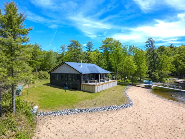 32 A11 Is, Parry Sound, ON P0G 1K0
