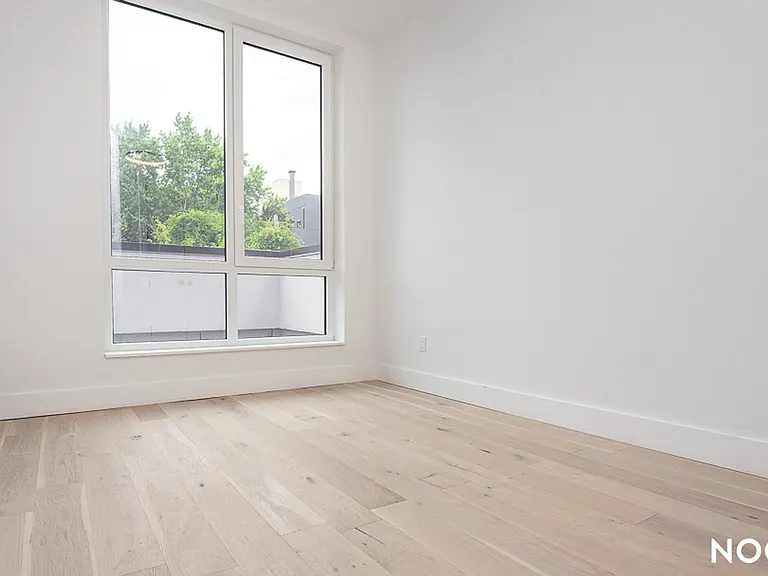 491 Evergreen Ave #2B — Photo 11