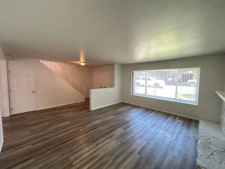 141 N Fonda St — Photo 9
