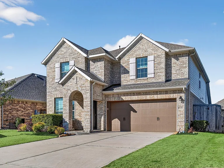 2626 Lemonwood Ln — Photo 1
