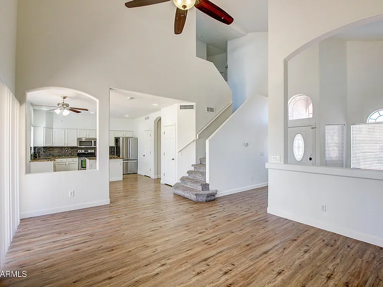 1550 N Sunset Pl — Photo 8