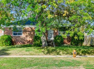 26 McGregor Rd, Toronto, ON M1P 1C8