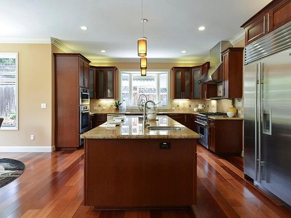 5th image of 20880 4th St