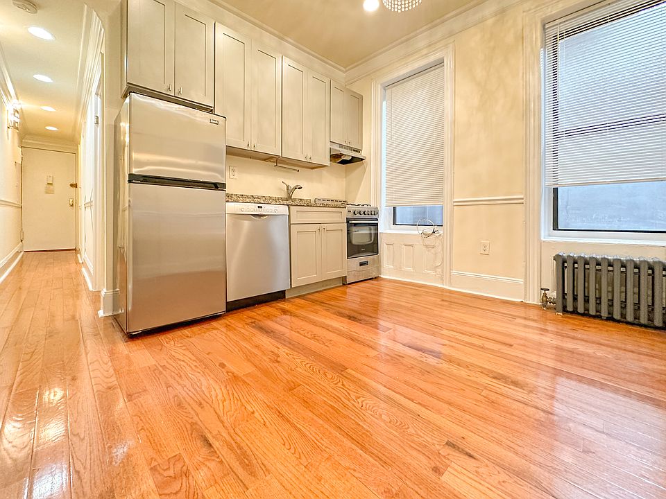 1st image of 246 E 51st St APT 6