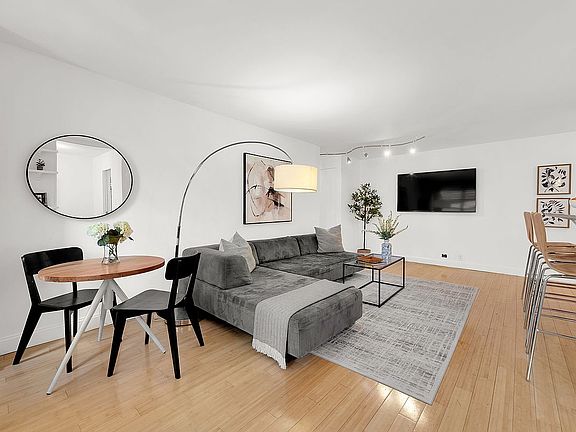 3rd image of 303 W 66th St APT 10DE