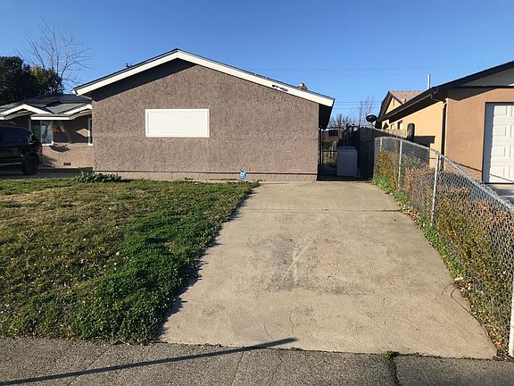 3rd image of 2233 Pierre Ave