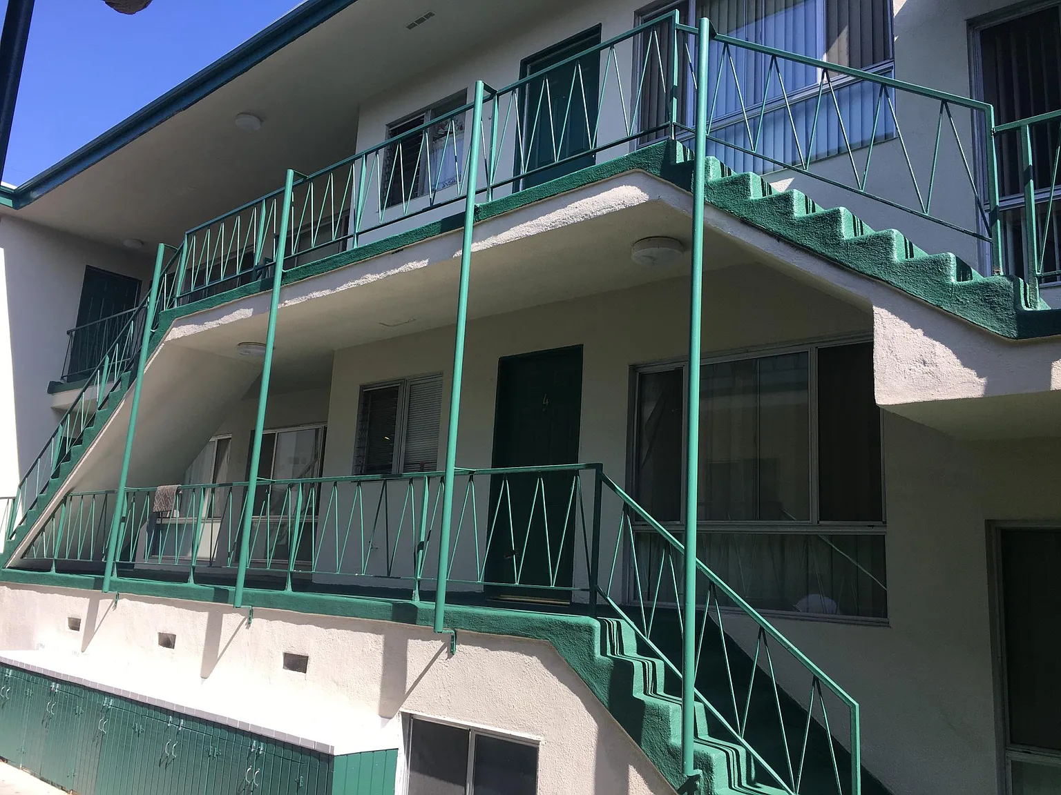 1 bed, 700 sqft, $1,800 — Photo 2