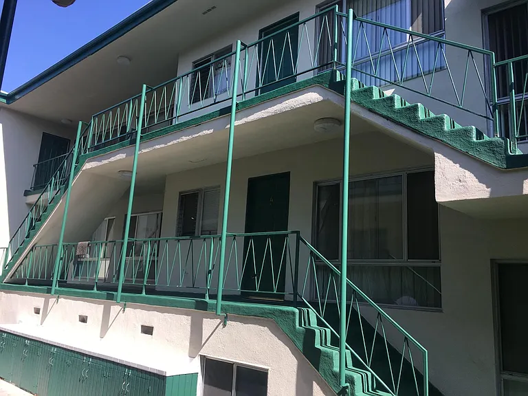 319 S Mariposa Ave #1 — Photo 2