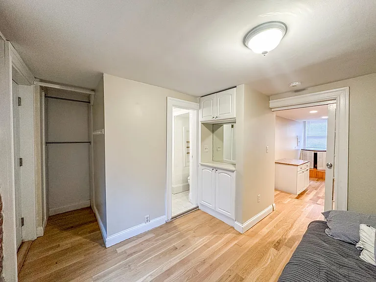 61 Phillips St #1A — Photo 6
