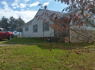 818 Ridge Rd, Maryville, TN 37803