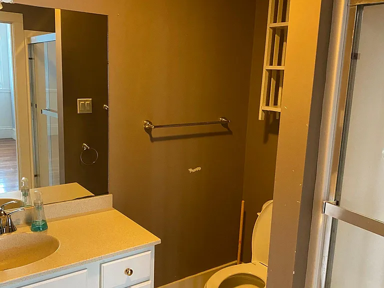 11-15 Bird St #5A — Photo 8