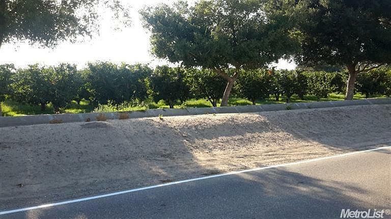 2nd image of 15888 N Ray Rd