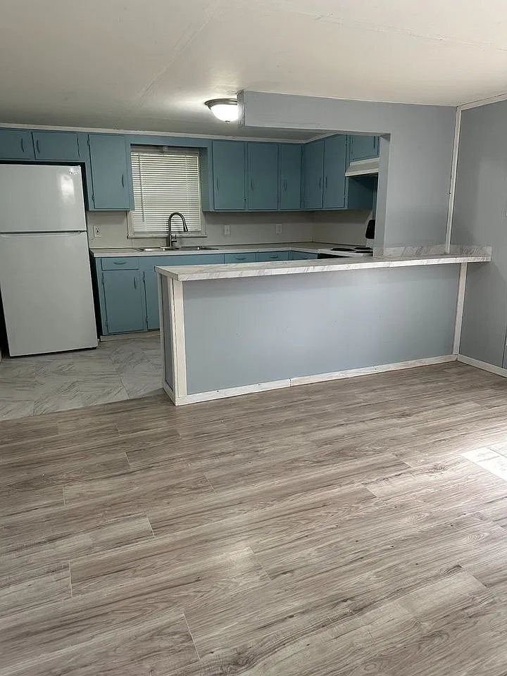 2 bed, 800 sqft, $1,250 — Photo 1