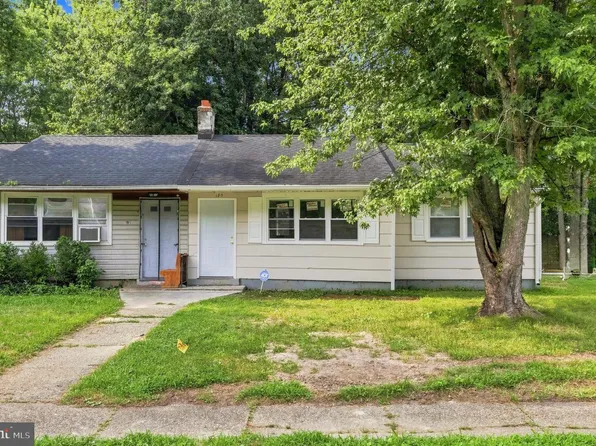 189 Norcross Ln, Pemberton, NJ 08068