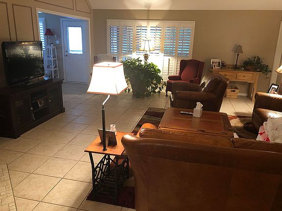 4th image of 4102 Spruce Valley Dr