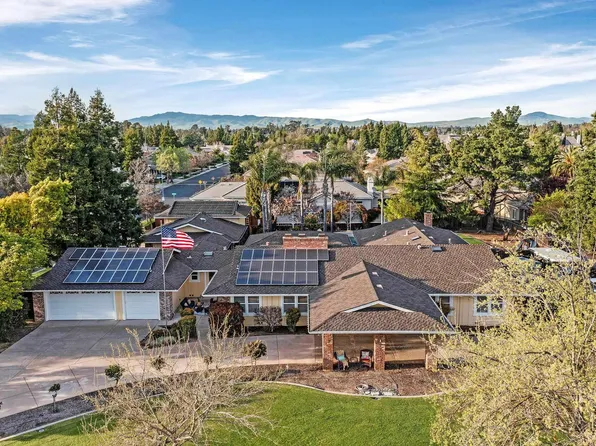 2726 Louvre Ln, Livermore, CA 94550