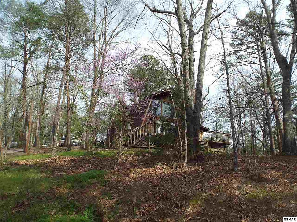 2nd image of 2899 Pine Haven Dr