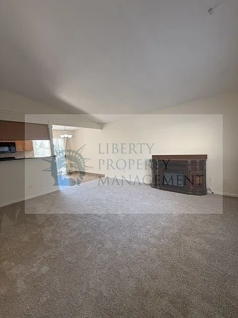 2 bed, 820 sqft, $1,495 — Photo 3