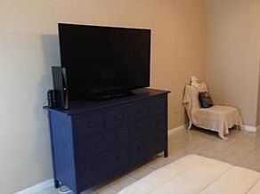 5th image of 441 Collins Ave APT 26