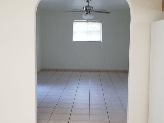 4th image of 3359 Thunderbird Dr