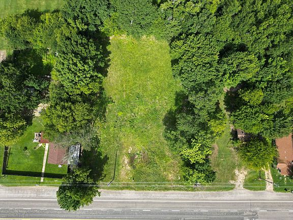3rd image of 1409 Us Highway 271 N